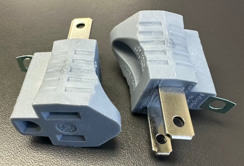 Commercial Electric 15 Amp Single Outlet Grounding Adapter