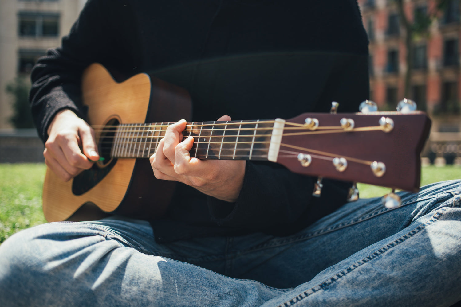 Guitar & Bass Essentials
